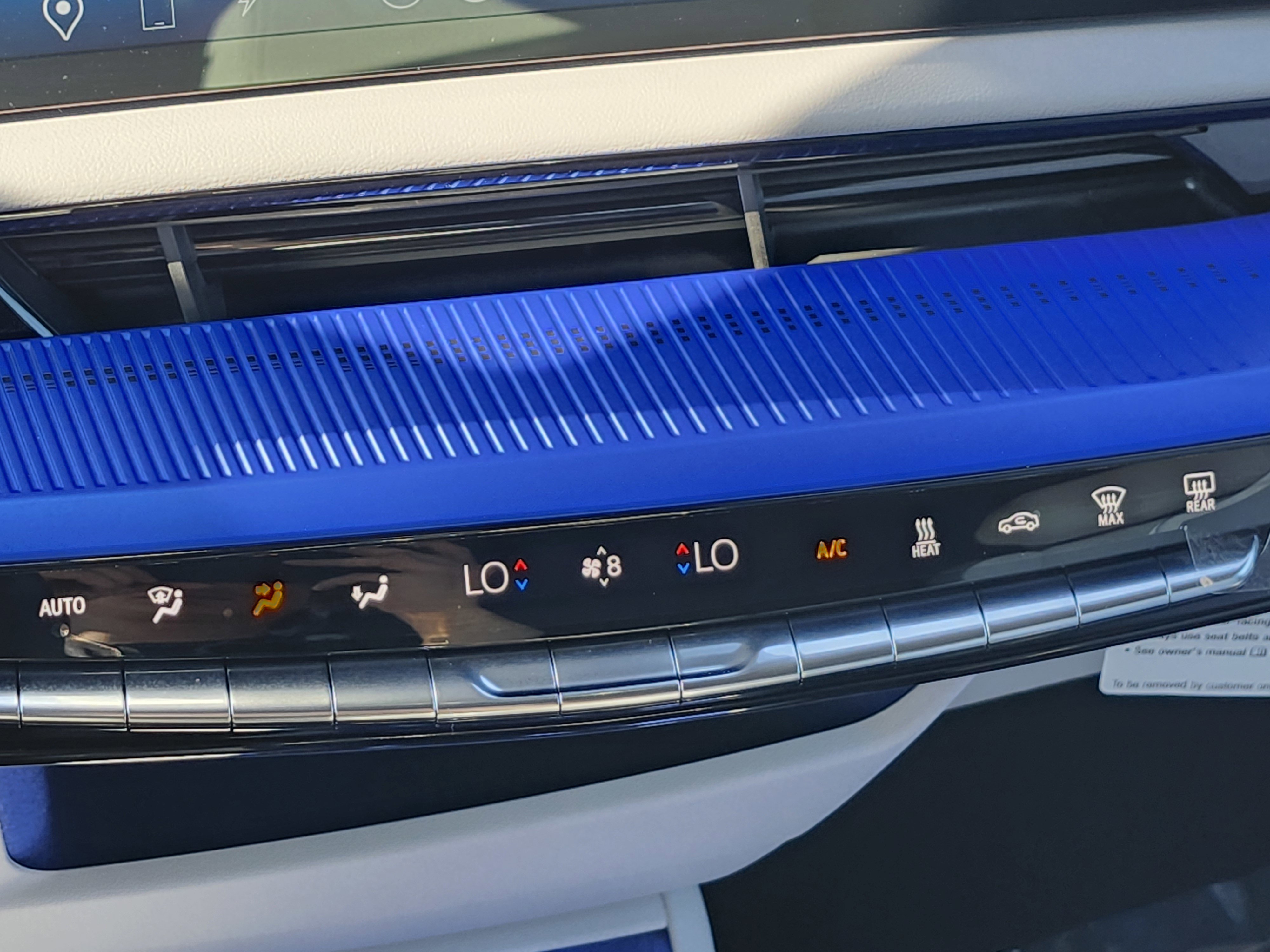 Used 2025 Cadillac Optiq Sport 1 image 29