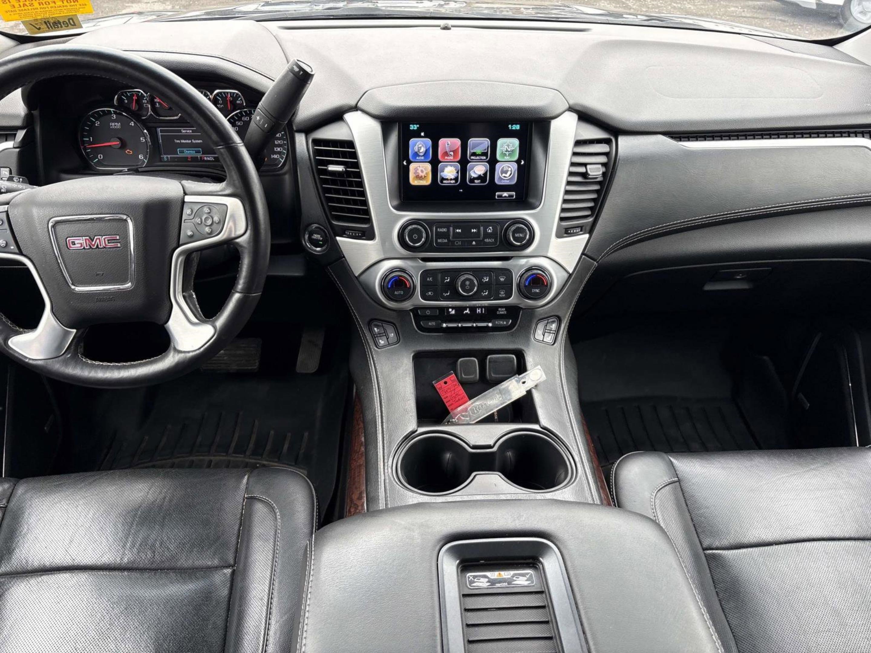 Used 2017 GMC Yukon SLT image 16