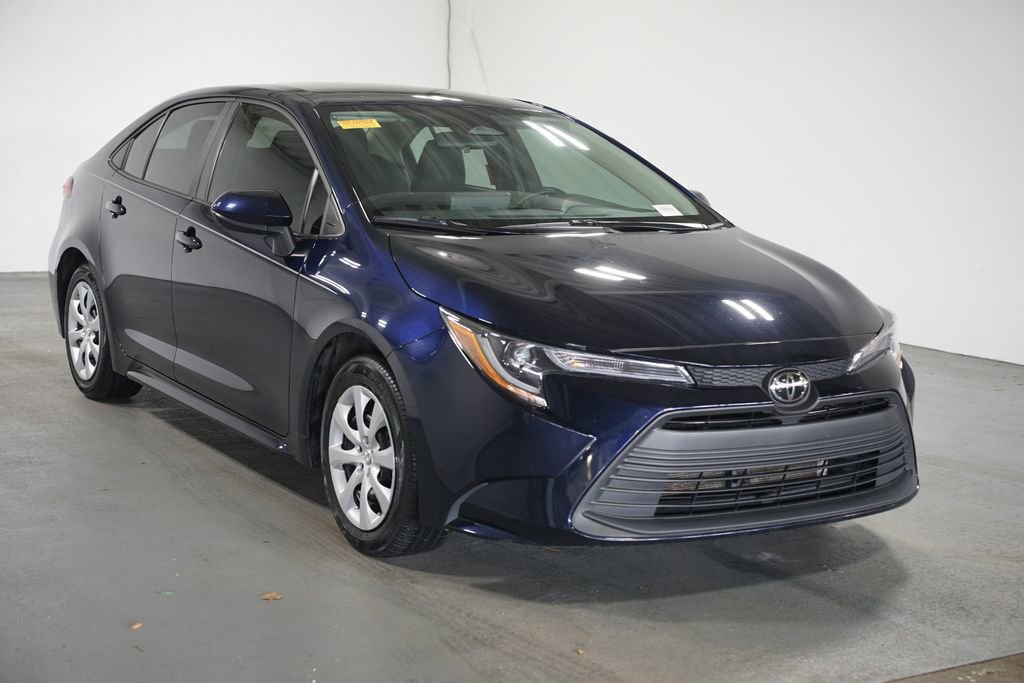 Certified 2024 Toyota Corolla LE image 3