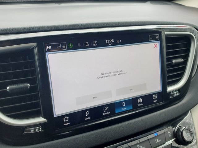 Certified 2024 Chrysler Pacifica Touring-L image 15