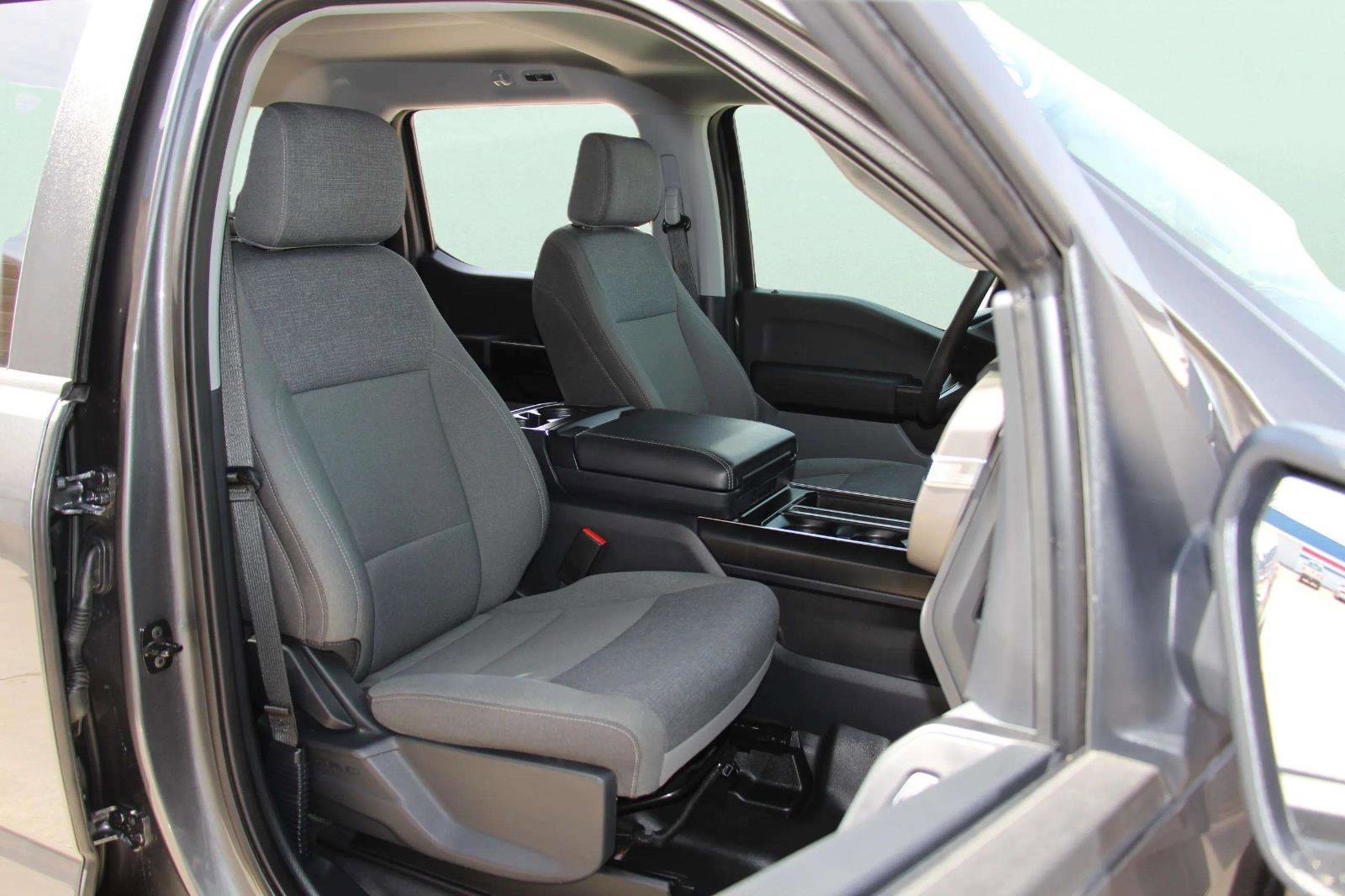 Used 2025 Ford F150 XL w/ Equipment Group 104A Hybrid image 31