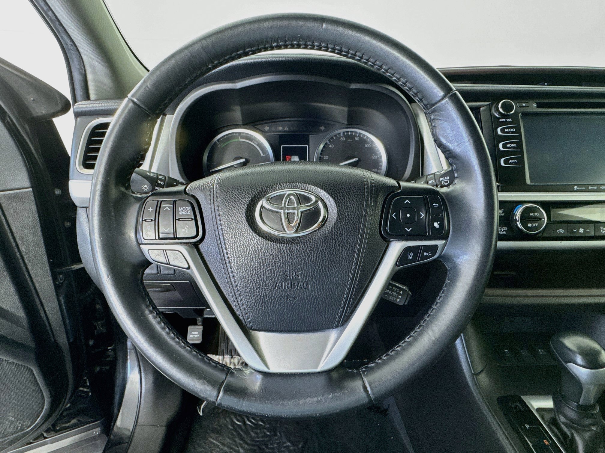 Certified 2019 Toyota Highlander XLE AWD/4WD image 11