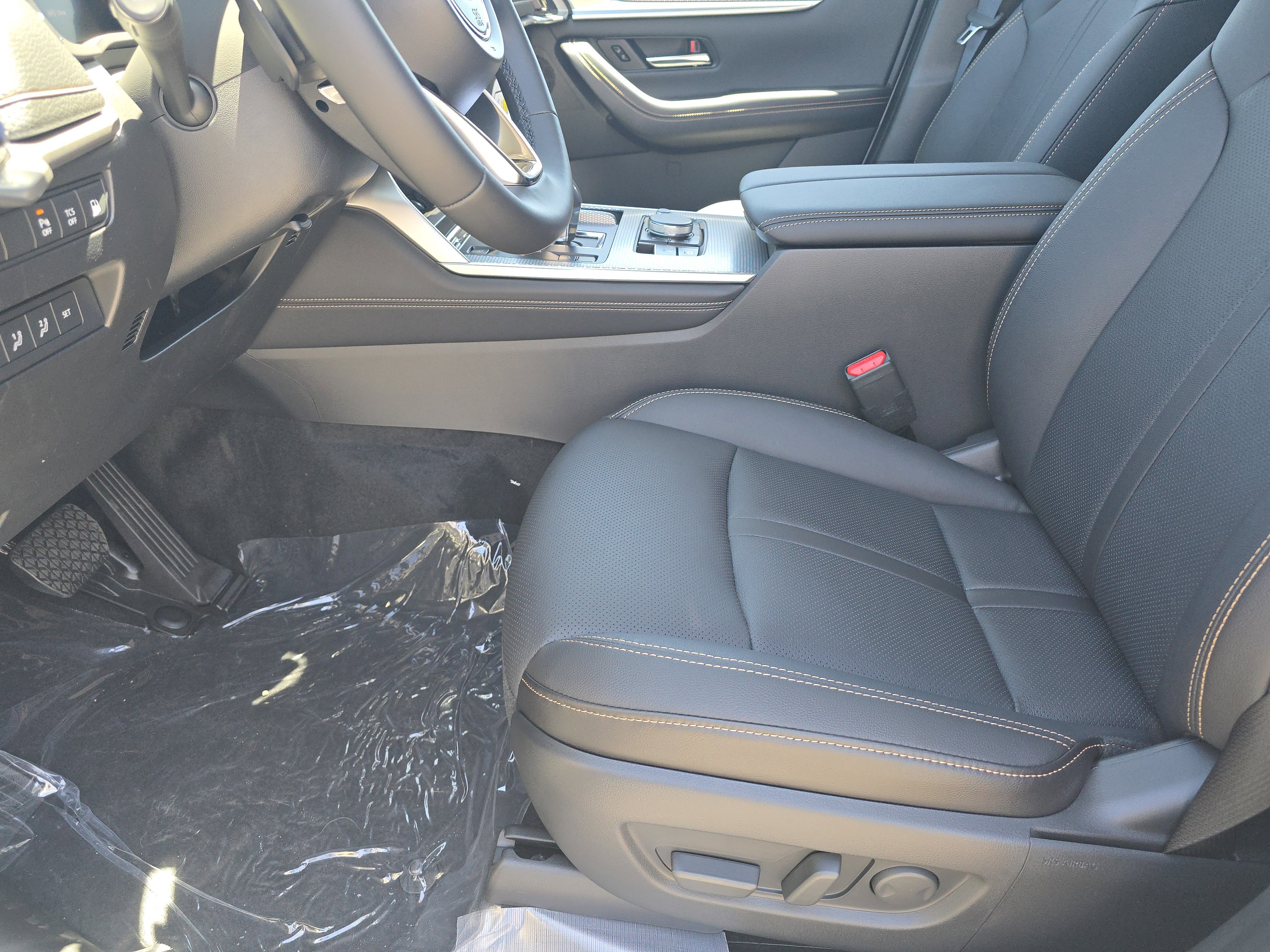 New 2025 MAZDA CX-90 Plug-In Hybrid w/Premium Sport image 9