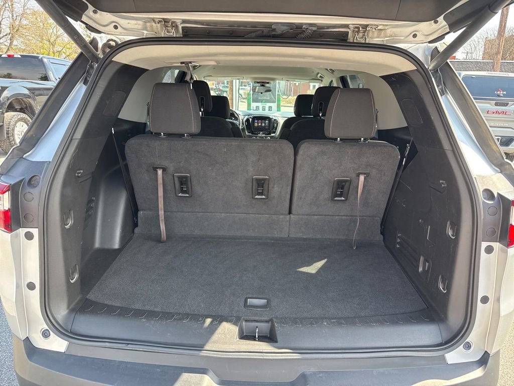 Used 2018 Chevrolet Traverse LT w/ LPO, Floor Liner Package image 17