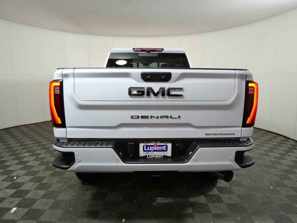 New 2026 GMC Sierra 3500 Denali Ultimate AWD/4WD image 3