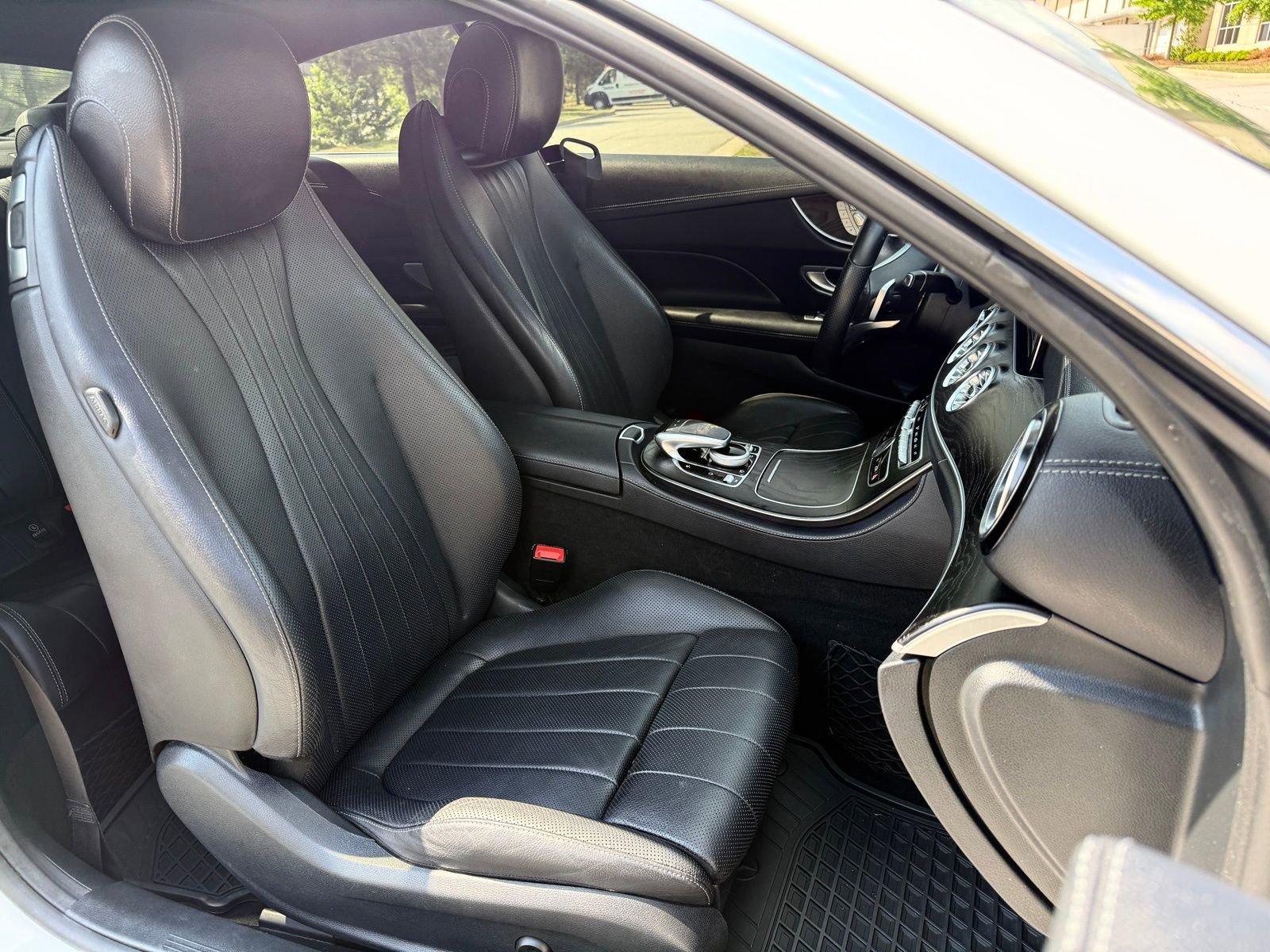 Used 2018 Mercedes-Benz E 400 4MATIC Coupe image 40