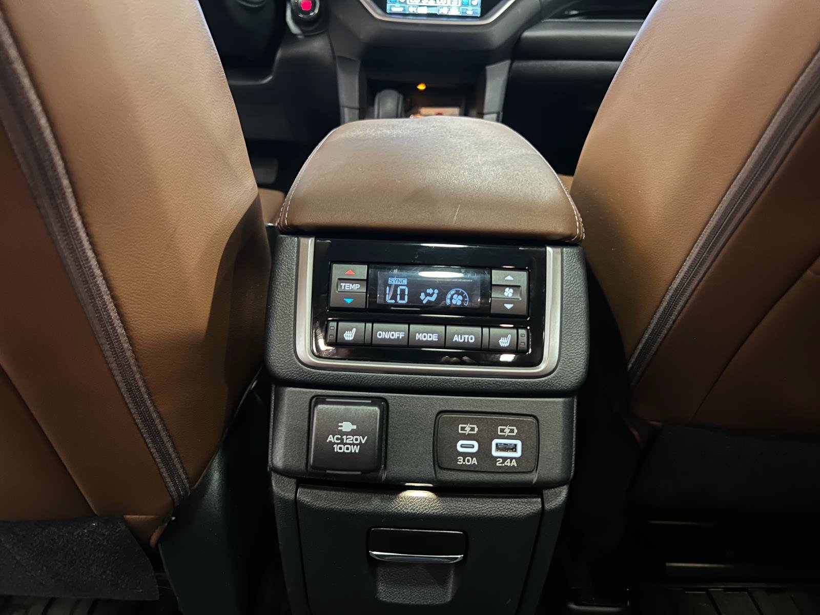 Used 2024 Subaru Ascent Touring AWD/4WD image 31