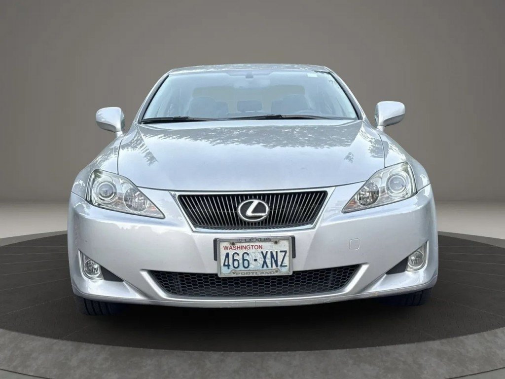 Used 2008 Lexus IS 250 AWD w/ Preferred Accessory Pkg image 4