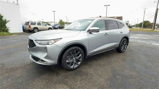 Used 2023 Acura MDX SH-AWD w/ Technology Package image 4
