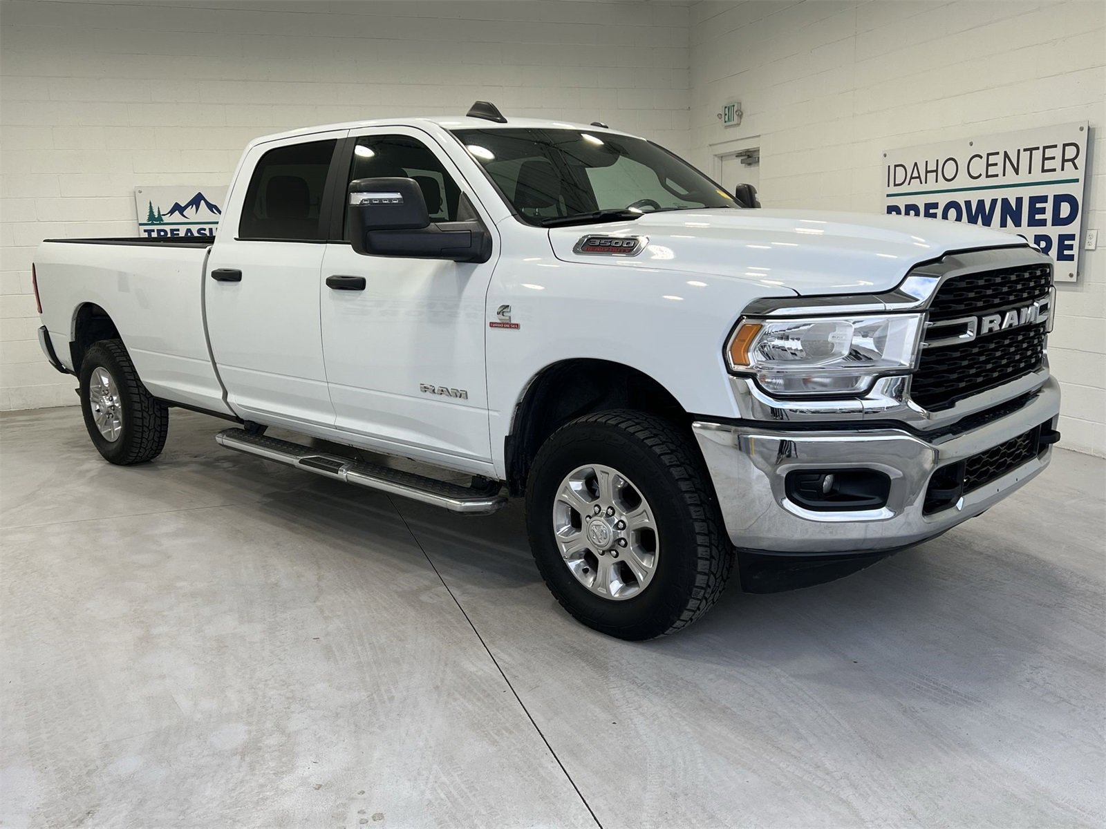 Used 2024 RAM 3500 Big Horn video 2