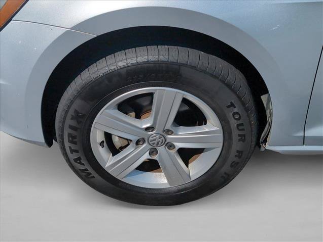 Used 2015 Volkswagen Golf TDI FWD image 25
