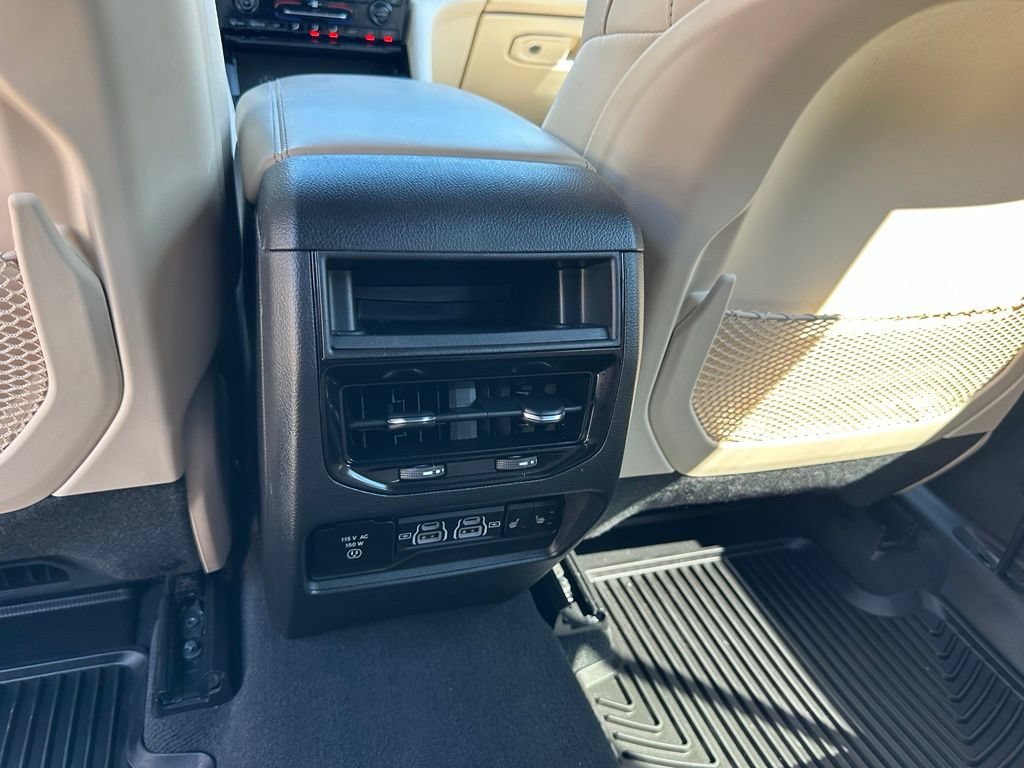 Used 2023 Jeep Grand Cherokee Limited AWD/4WD image 25
