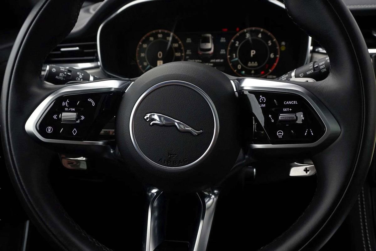 Used 2025 Jaguar F-PACE R-Dynamic S image 24