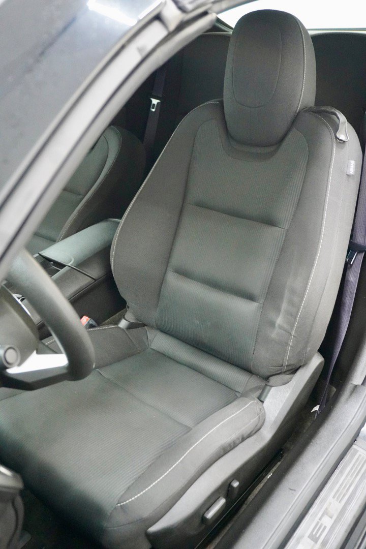 Used 2011 Chevrolet Camaro LT RWD image 4