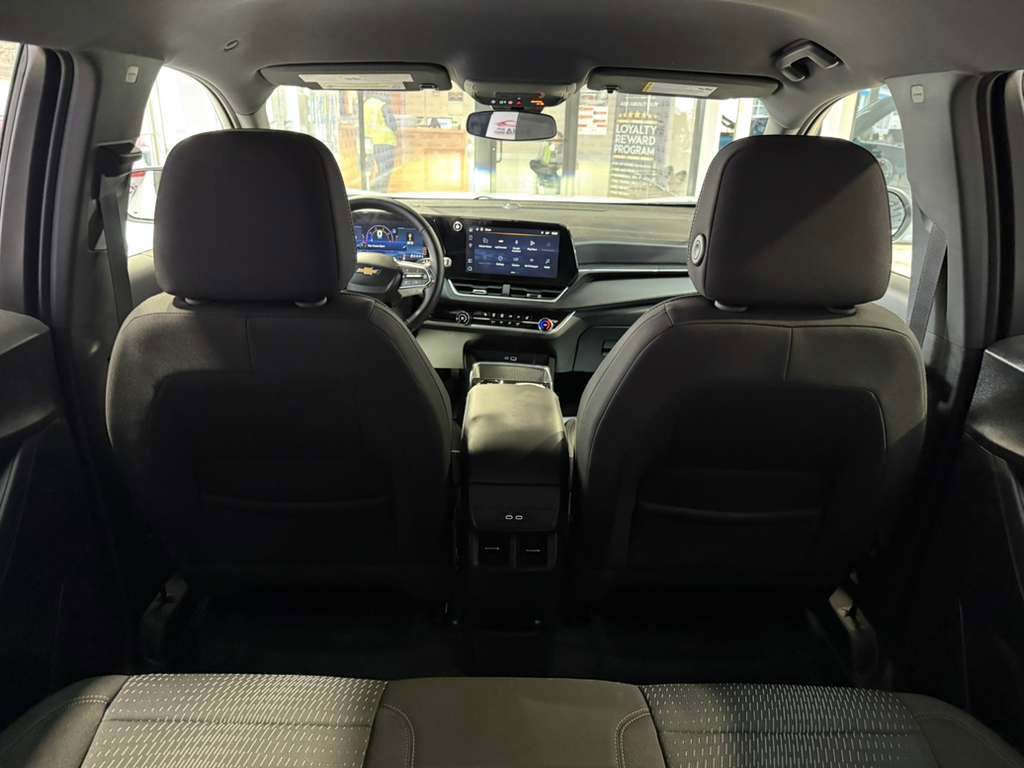 Used 2026 Chevrolet Equinox LT image 36