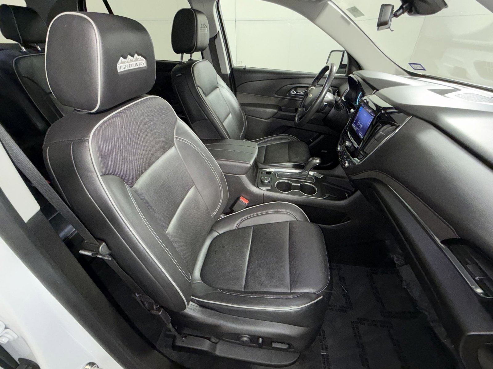 Used 2020 Chevrolet Traverse High Country w/ LPO, Floor Liner Package image 28