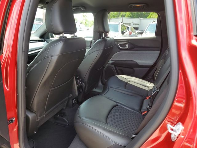 Certified 2025 Jeep Compass Latitude AWD/4WD image 15
