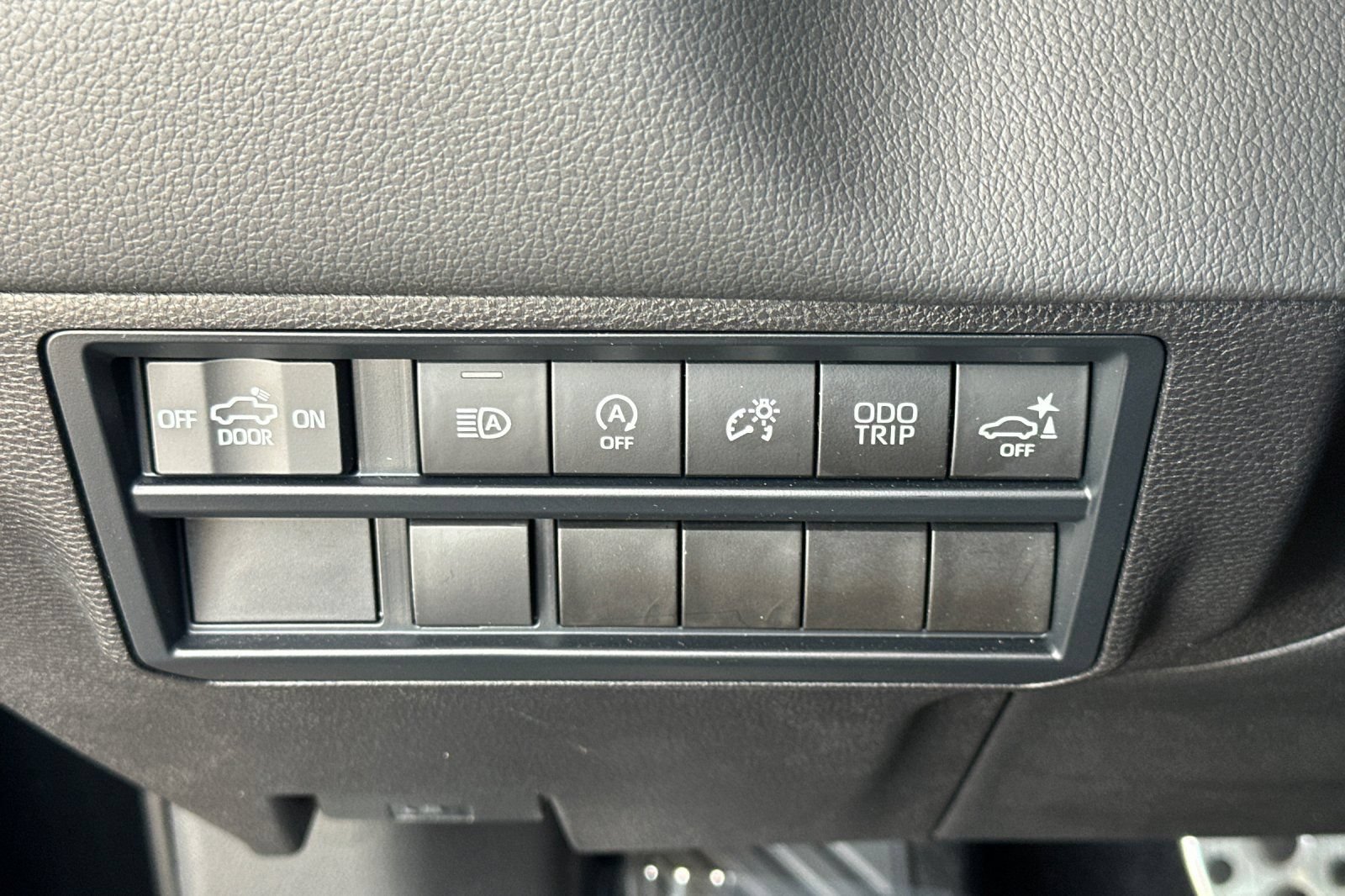 Used 2024 Toyota Tundra Limited w/ TRD Off-Road Package AWD/4WD image 30