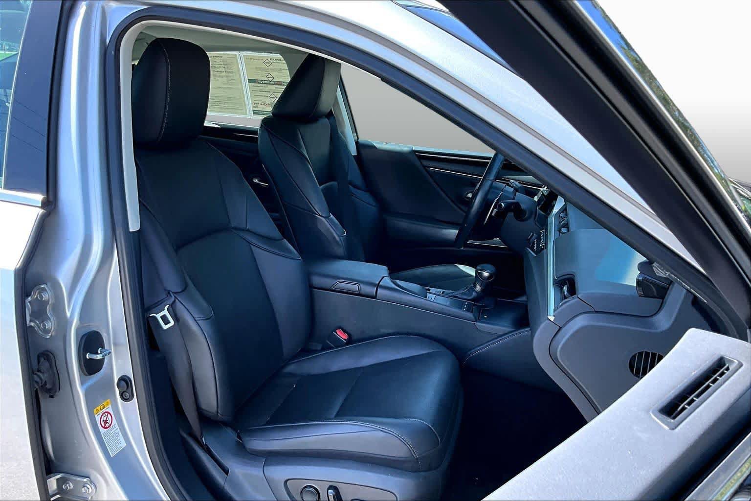Used 2019 Lexus ES 350 w/ Premium Package FWD image 9