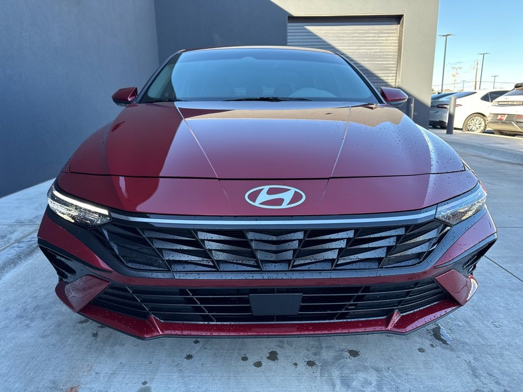 New 2025 Hyundai Elantra SEL image 2
