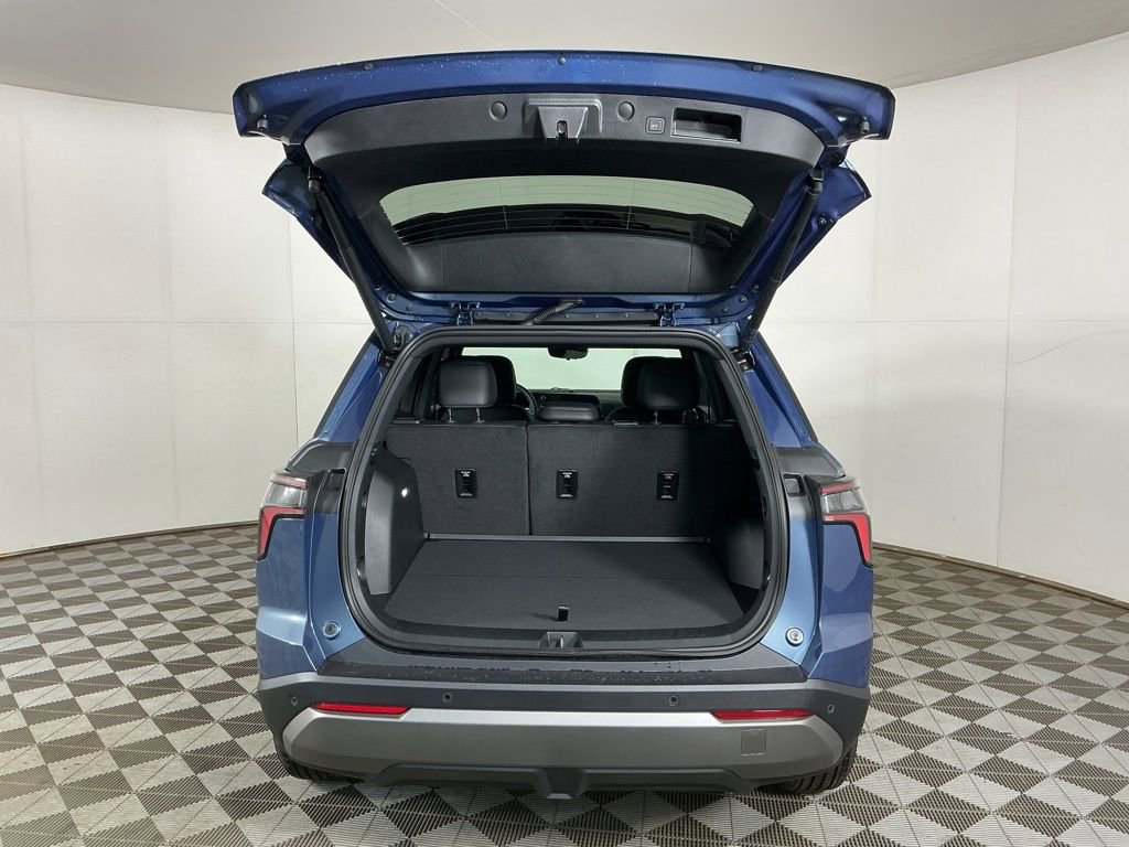 New 2026 Chevrolet Equinox LT w/ Convenience Package II AWD/4WD image 10