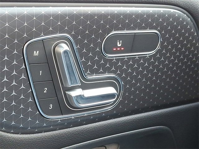 New 2025 Mercedes-Benz GLB 250 4MATIC image 20