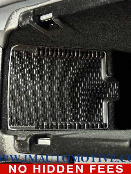 Used 2023 Cadillac XT4 Premium Luxury image 34