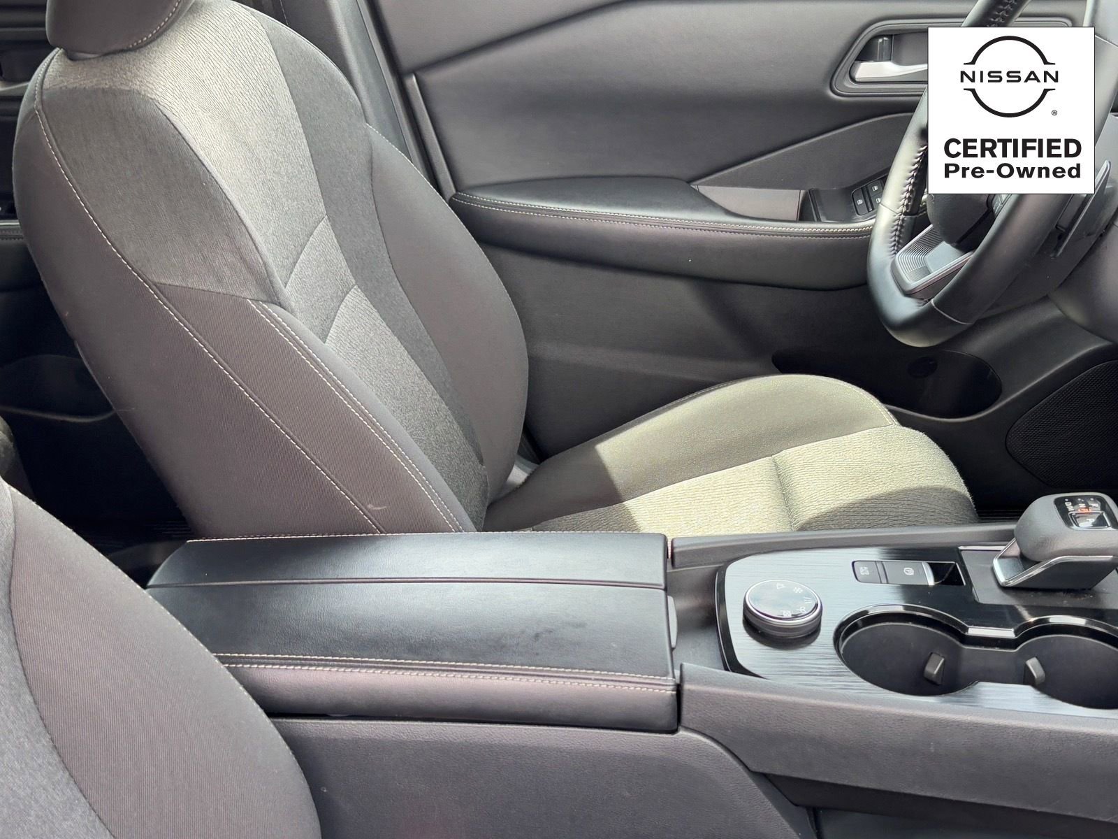 Certified 2025 Nissan Rogue SV image 10