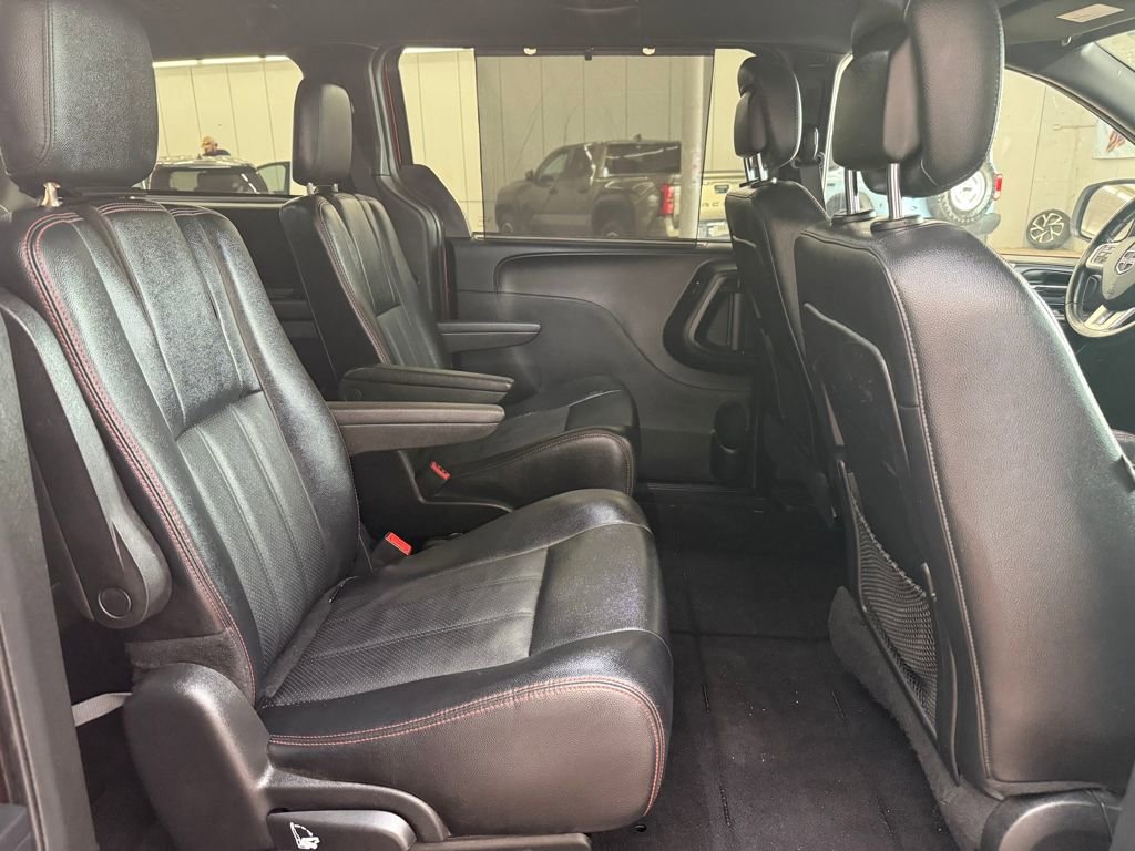 Used 2019 Dodge Grand Caravan GT image 16