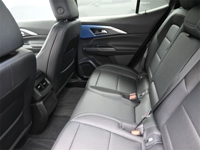 Used 2025 Chevrolet Equinox EV LT w/ Convenience Package image 16