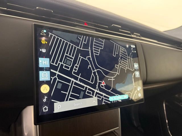 Used 2025 Land Rover Range Rover SE image 21