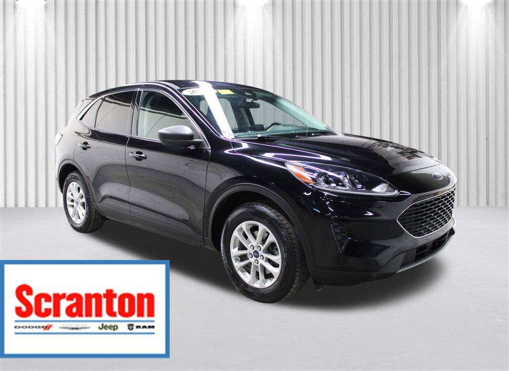 Used 2022 Ford Escape SE w/ Cold Weather Package image 1