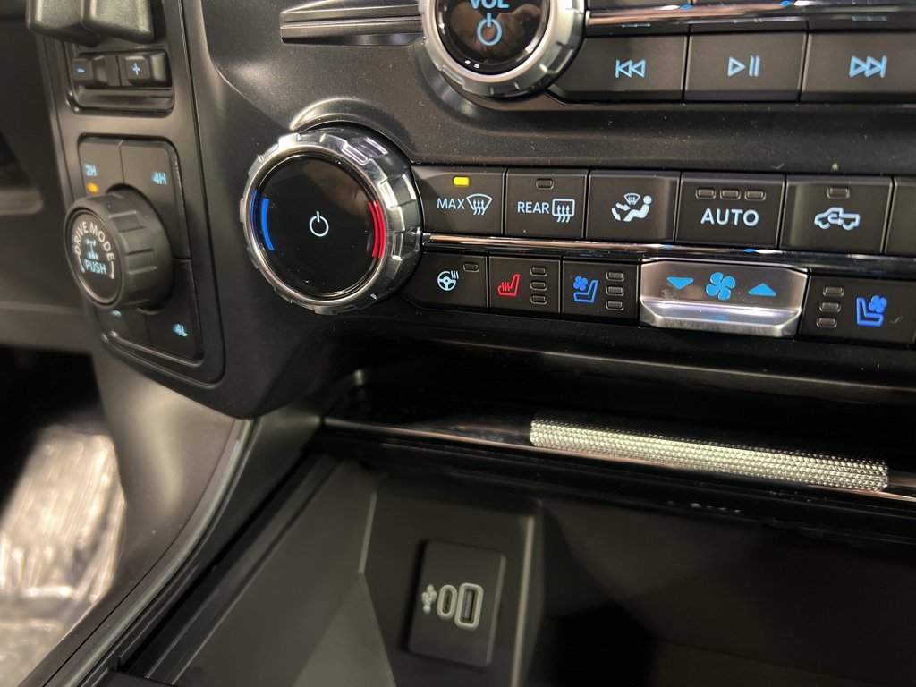 New 2025 Ford F150 Lariat w/ Equipment Group 501A Mid image 14