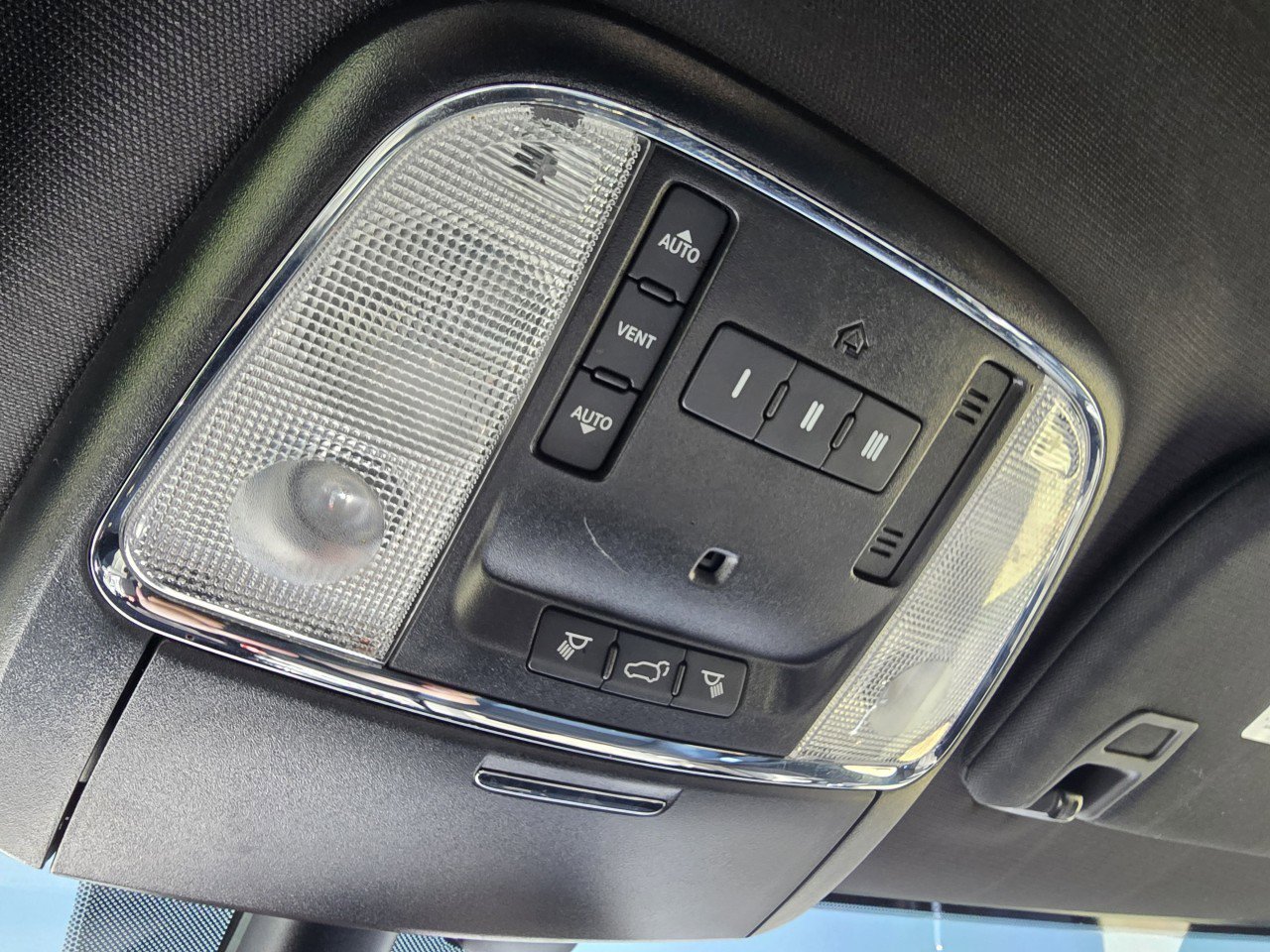 Used 2020 Dodge Durango R/T image 34