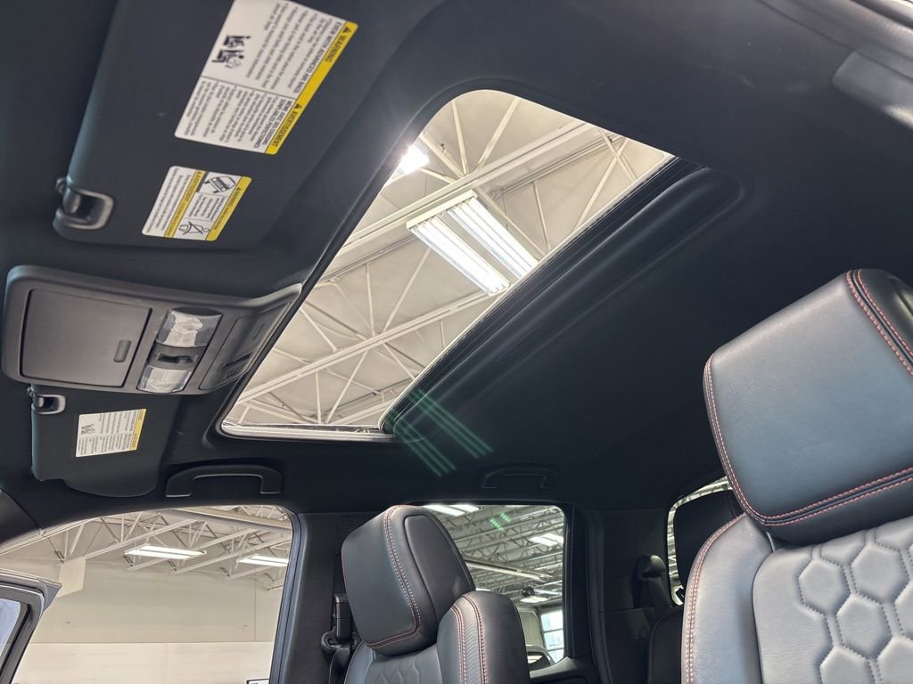 Used 2023 Nissan Frontier PRO-4X w/ Pro-4X Premium Package AWD/4WD image 12
