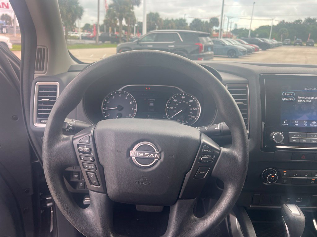 Used 2022 Nissan Frontier SV AWD/4WD image 8