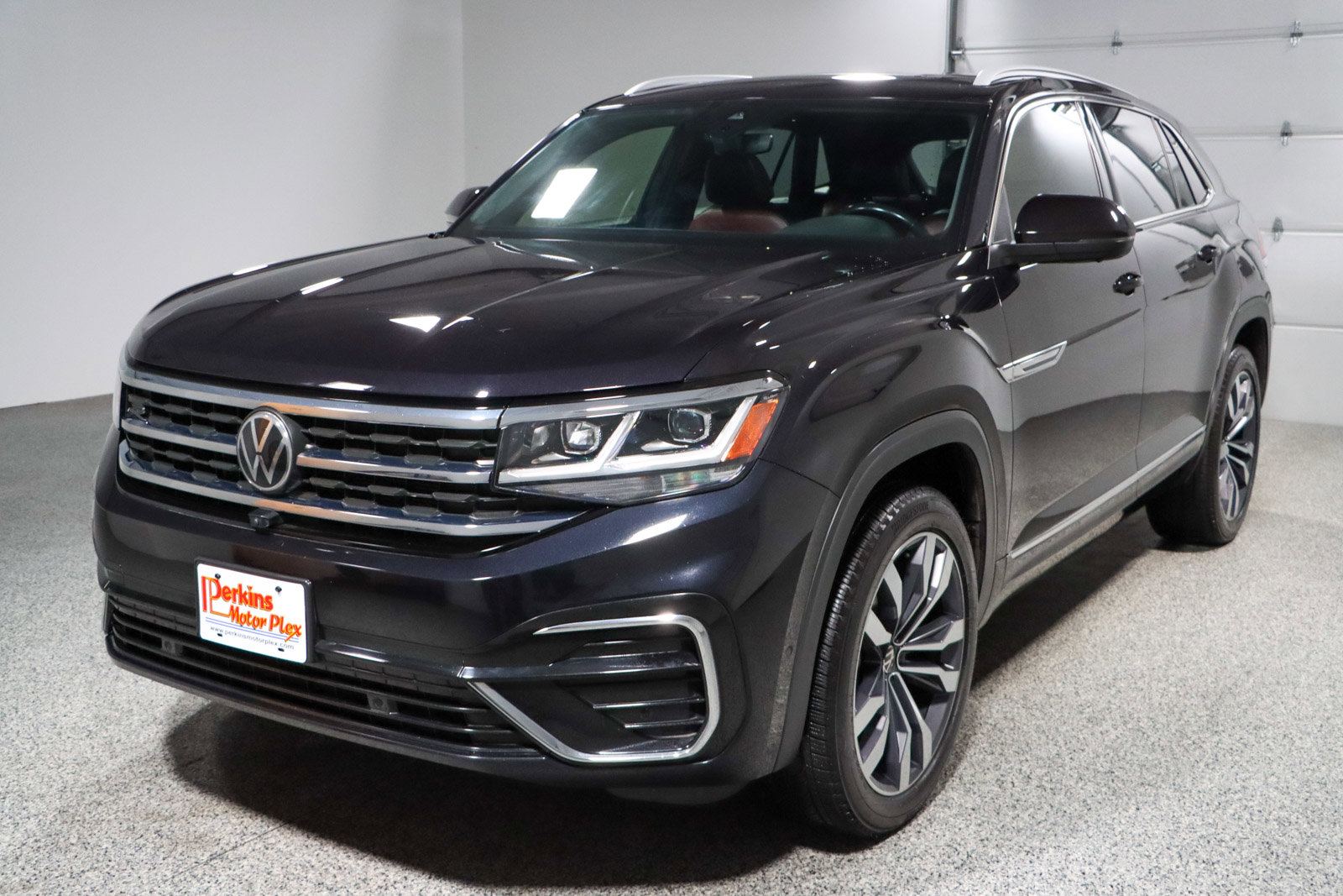 Used 2022 Volkswagen Atlas Cross Sport SEL Premium R-Line image 33