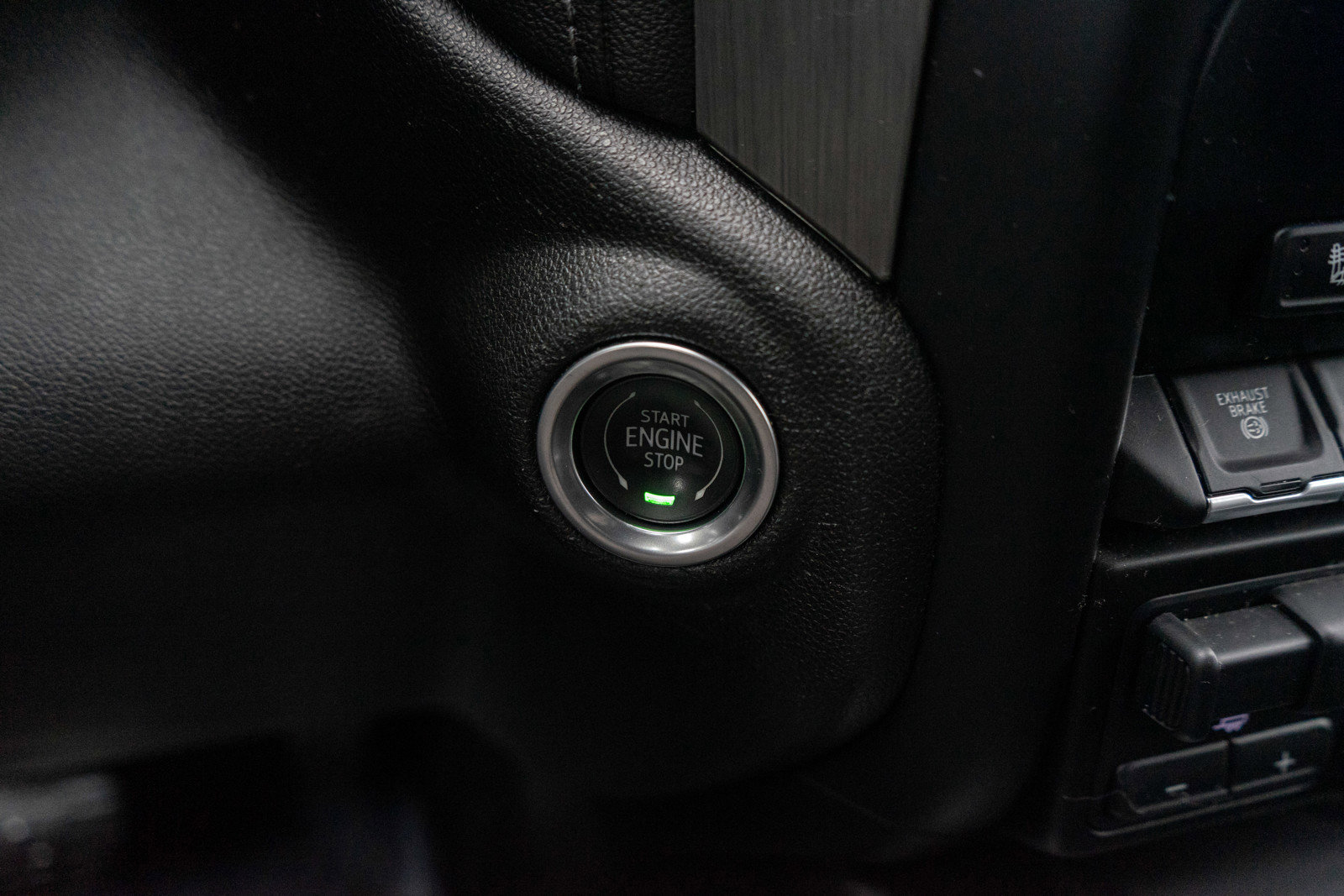 Used 2022 GMC Sierra 3500 Denali w/ Denali Ultimate Package image 21