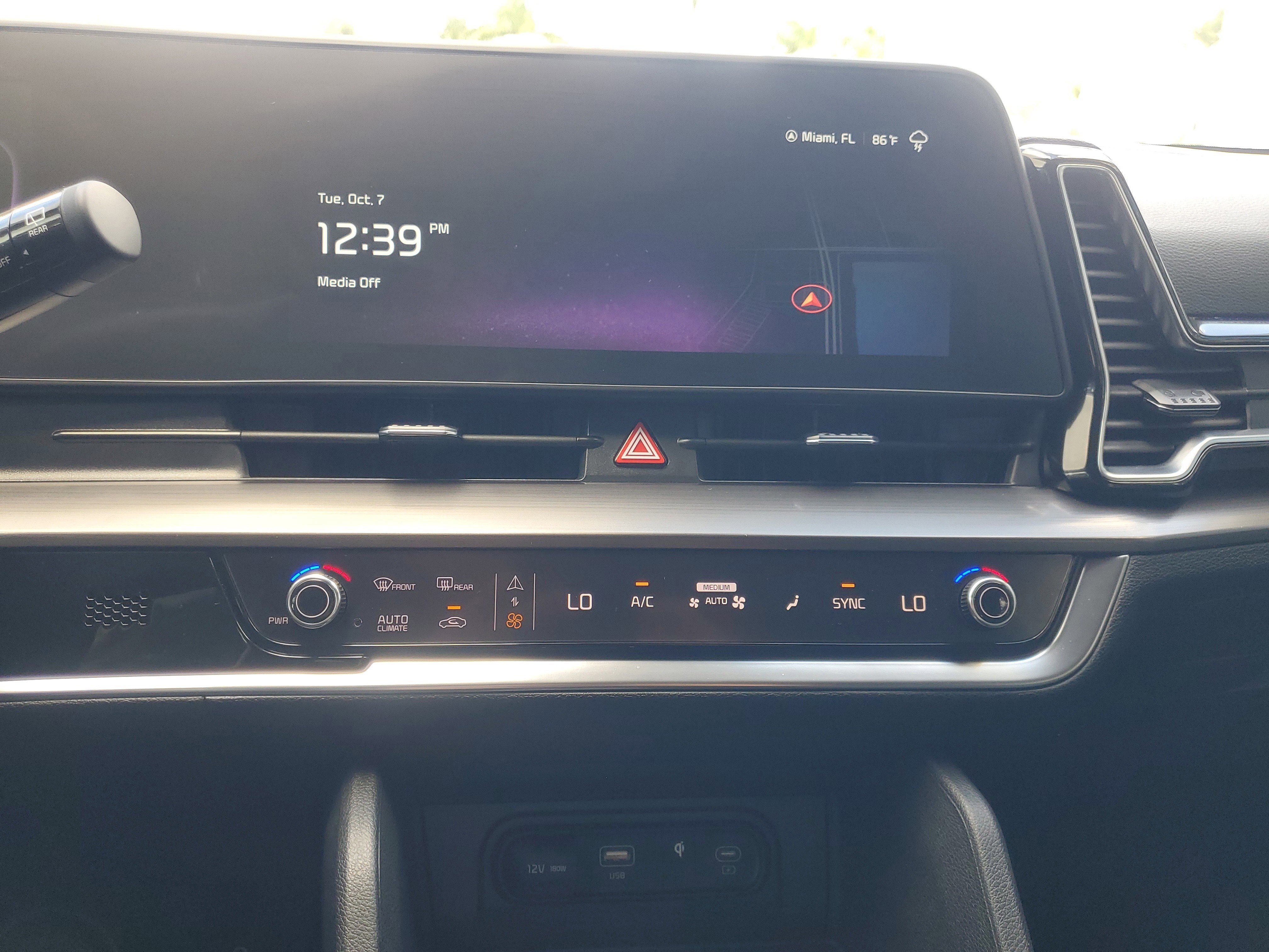 Used 2024 Kia Sportage EX image 25