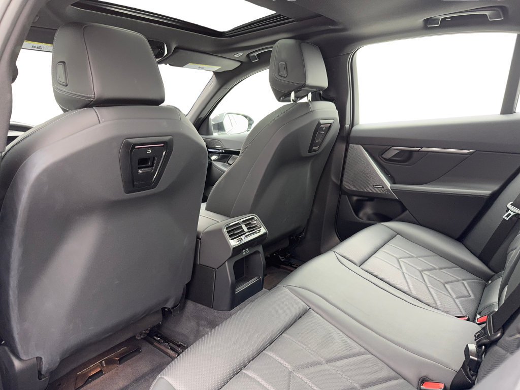Used 2024 BMW 530i w/ Premium Package RWD image 41