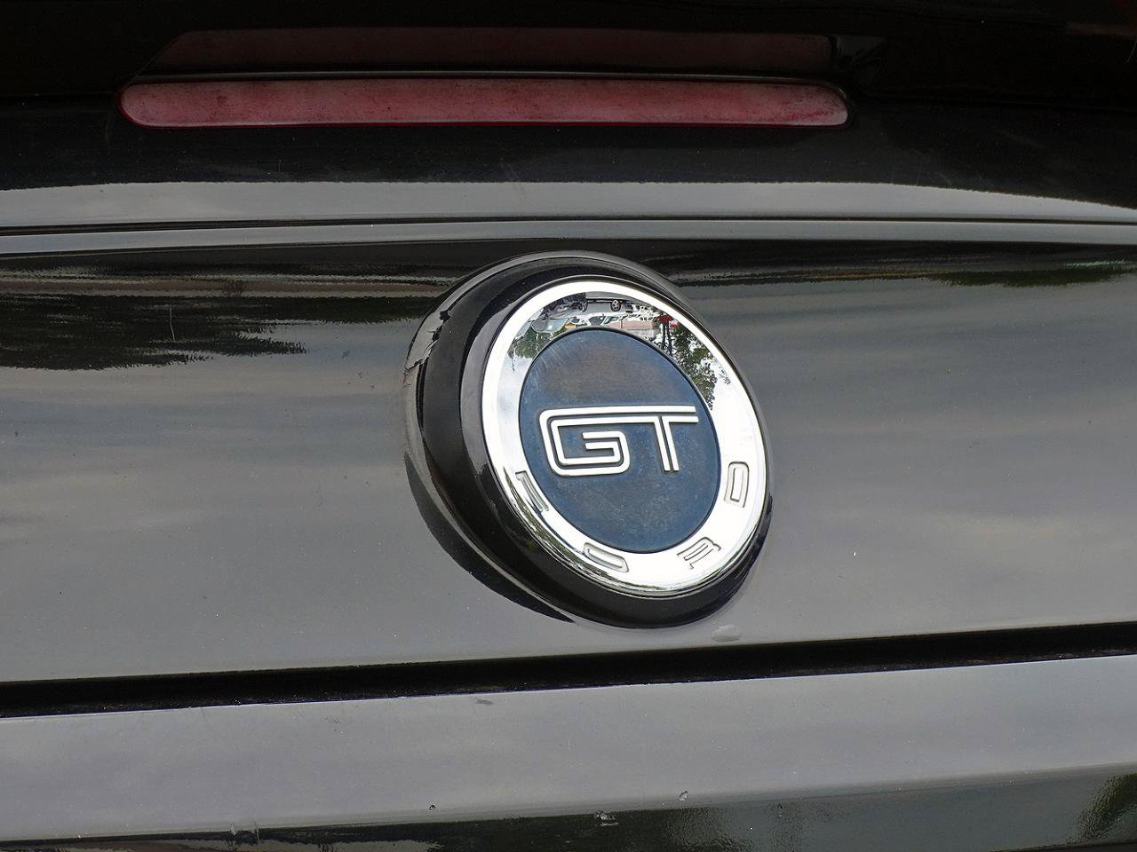 Used 2013 Ford Mustang GT Premium w/ Electronics Pkg RWD image 15