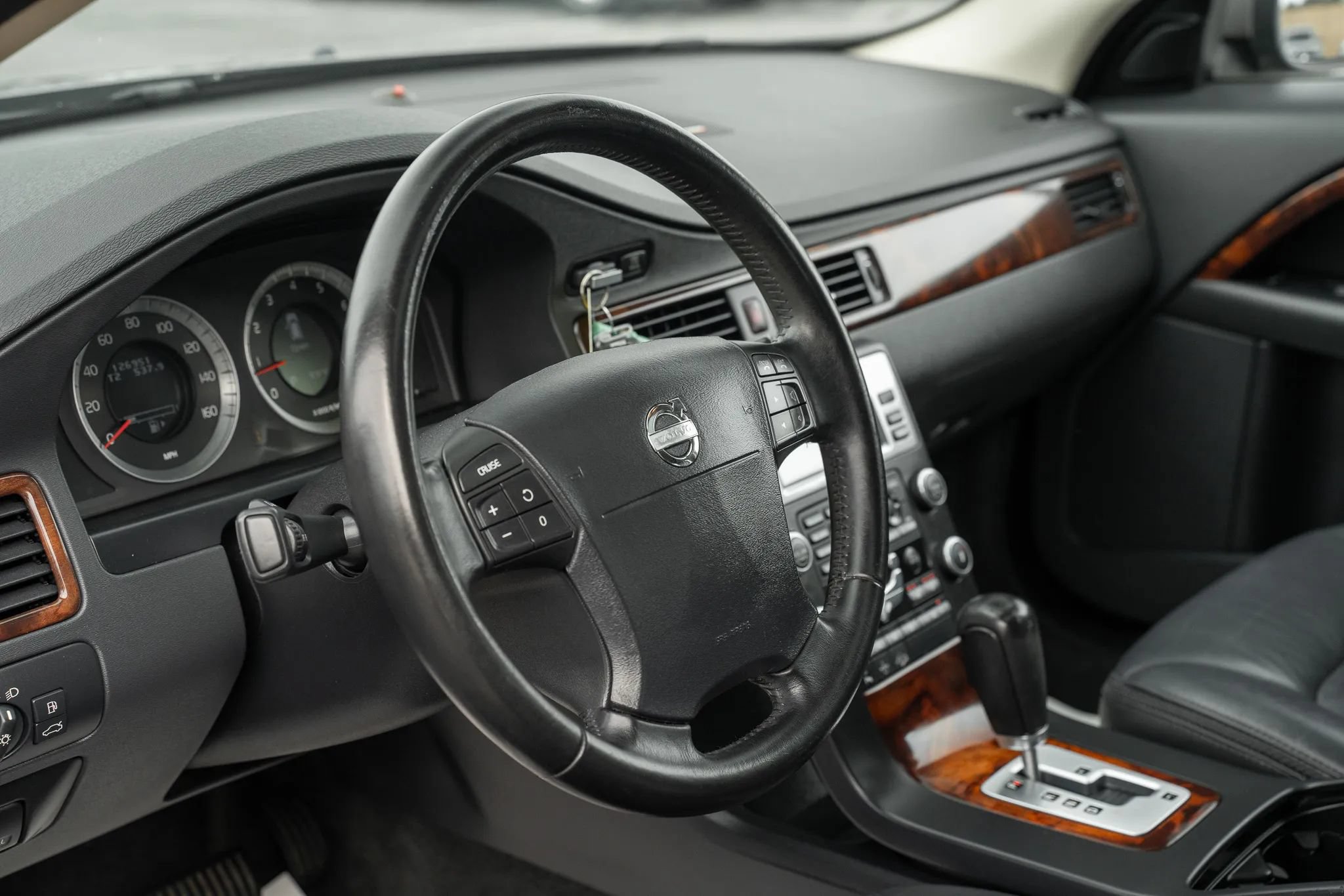 Used 2009 Volvo XC70 T6 AWD/4WD image 17