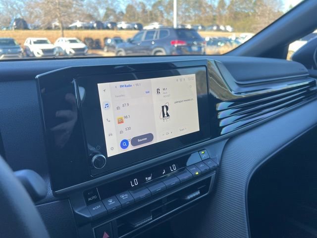 Used 2026 Toyota Camry SE image 12