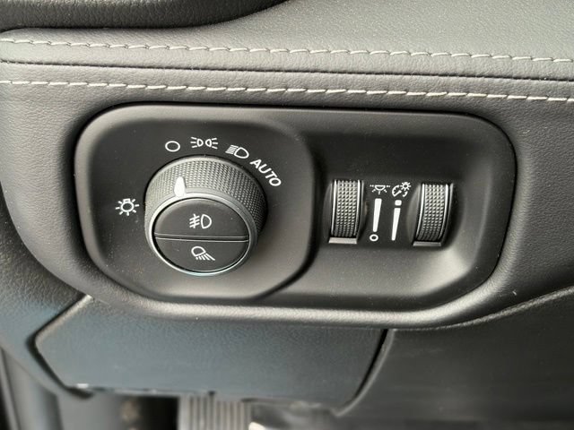 New 2026 RAM 3500 Limited AWD/4WD image 25