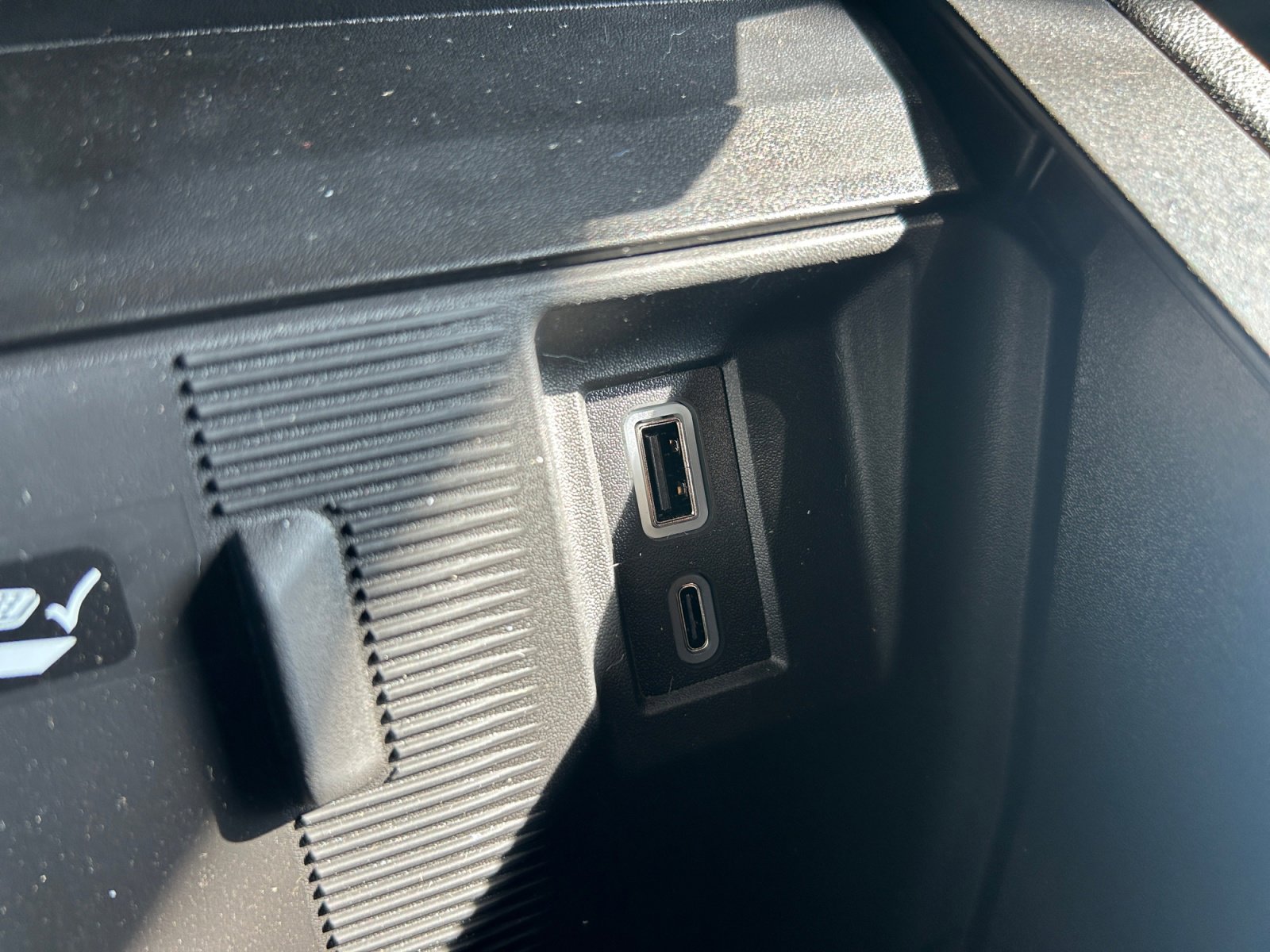 New 2025 GMC Hummer EV 2X w/ LPO, Sport Package image 20