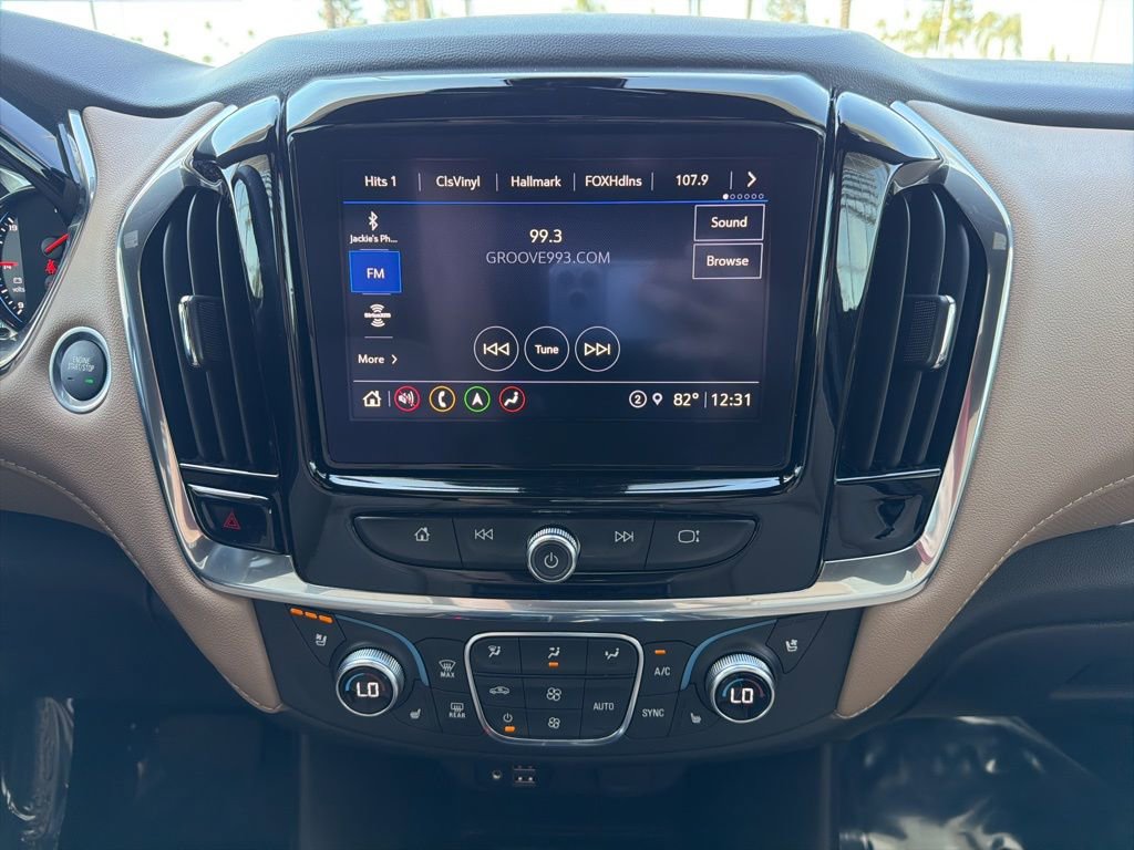 Used 2023 Chevrolet Traverse Premier image 19