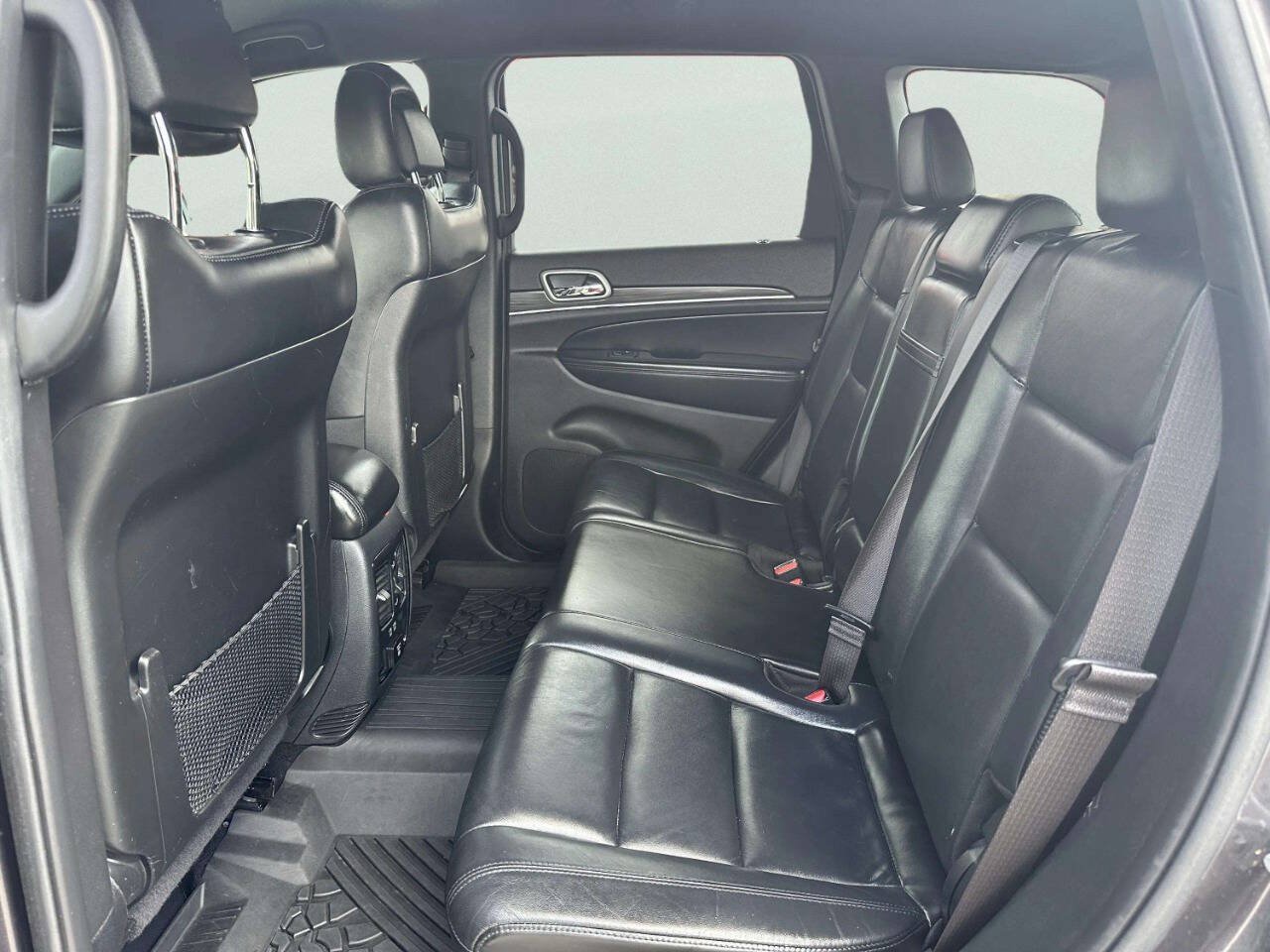 Used 2019 Jeep Grand Cherokee Limited AWD/4WD image 11