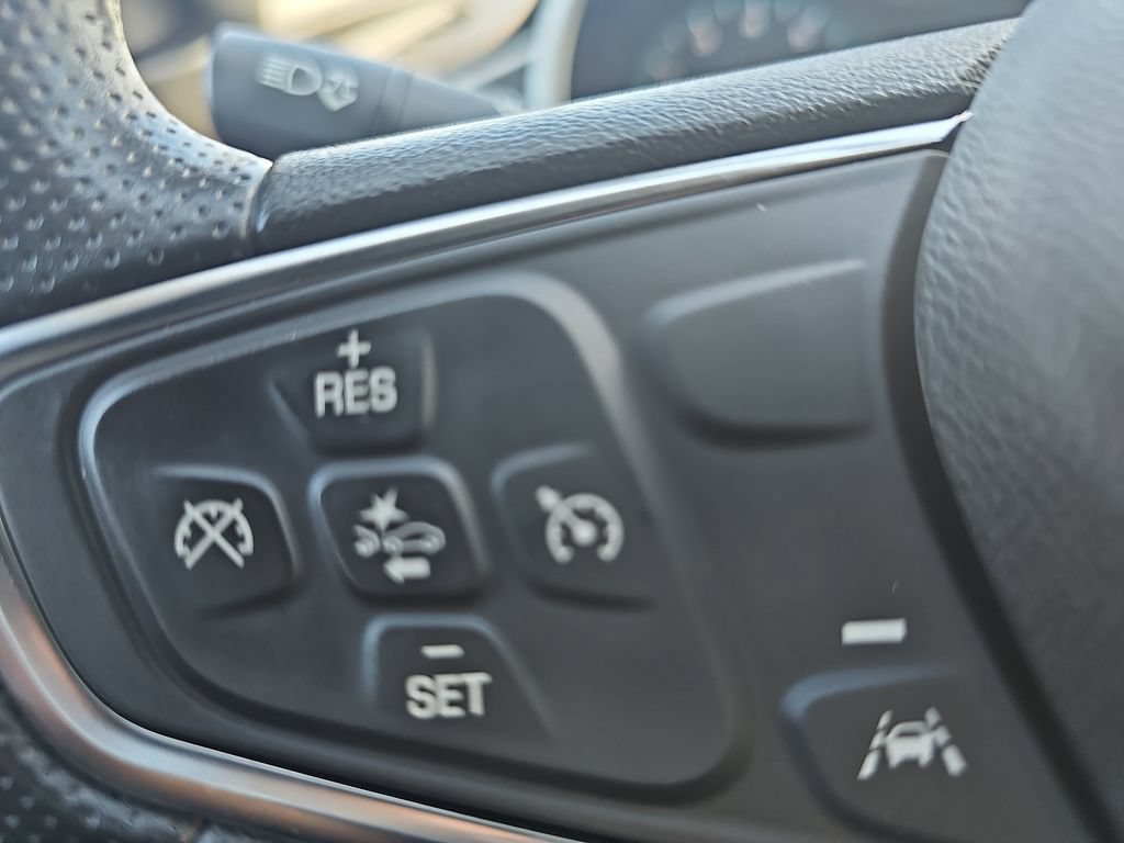 Used 2025 Chevrolet Malibu LT FWD image 16
