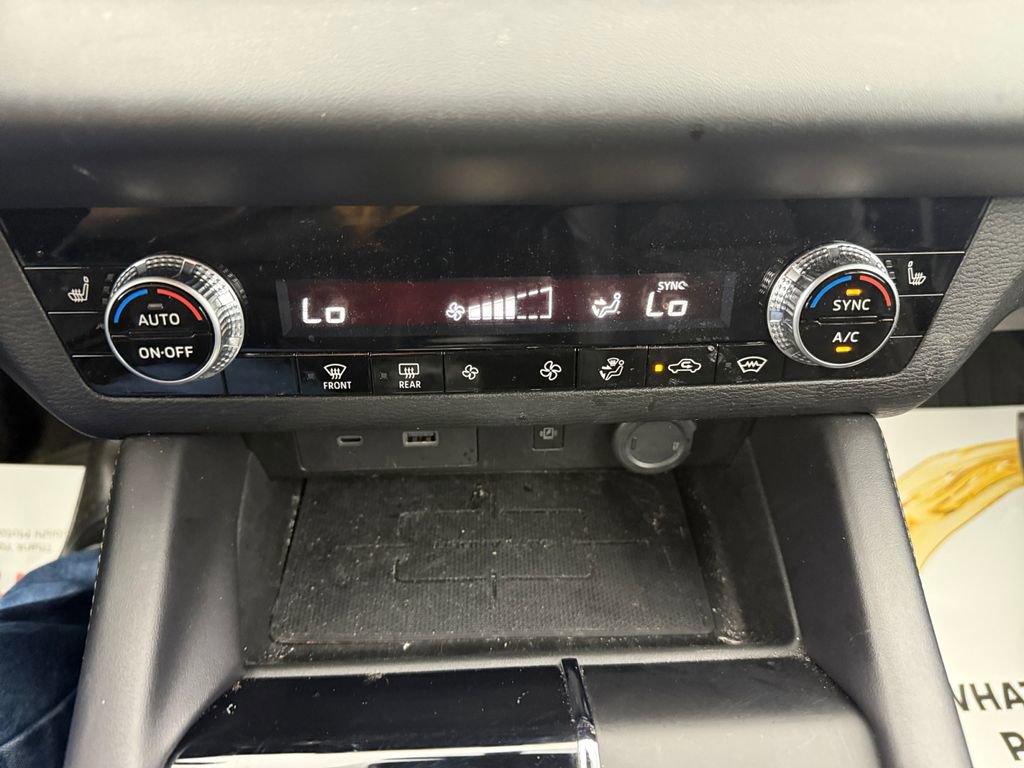 Used 2024 Mitsubishi Outlander SE AWD/4WD image 32