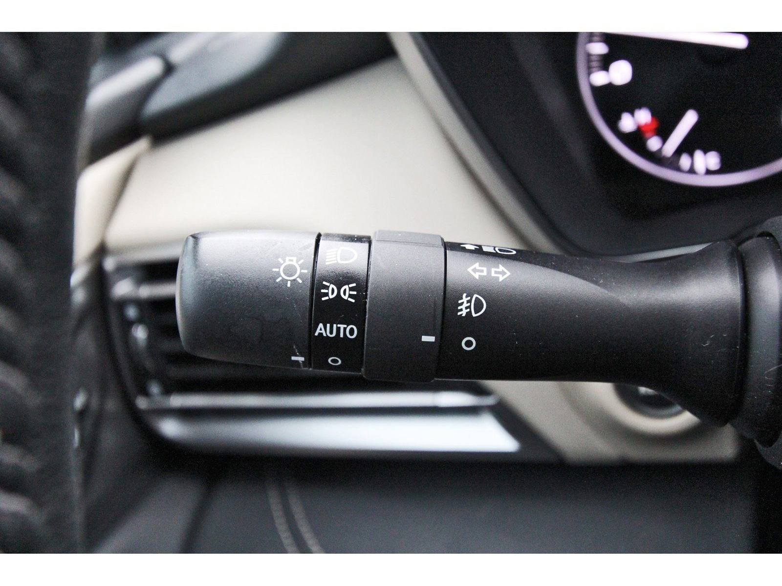 Used 2022 Subaru Outback Limited AWD/4WD image 17